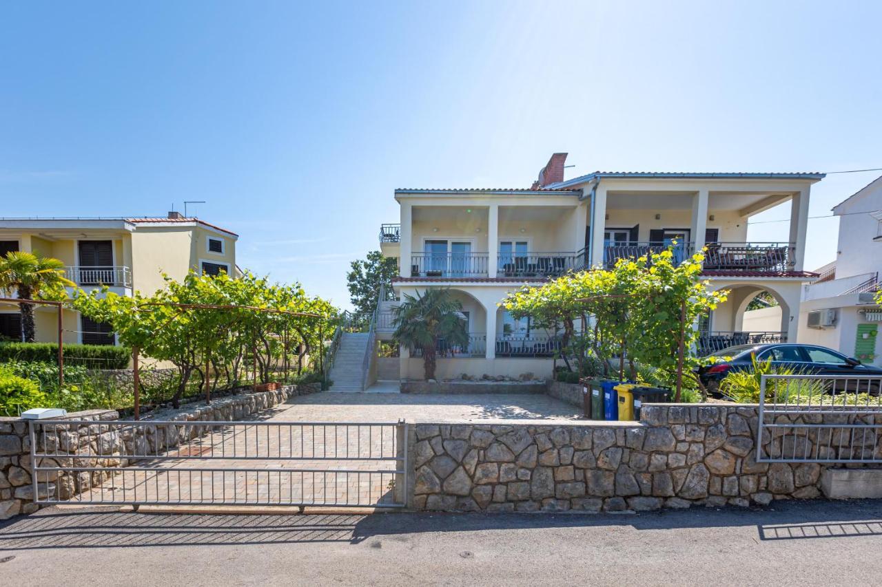 Apartment Ana Vantacici Exterior photo