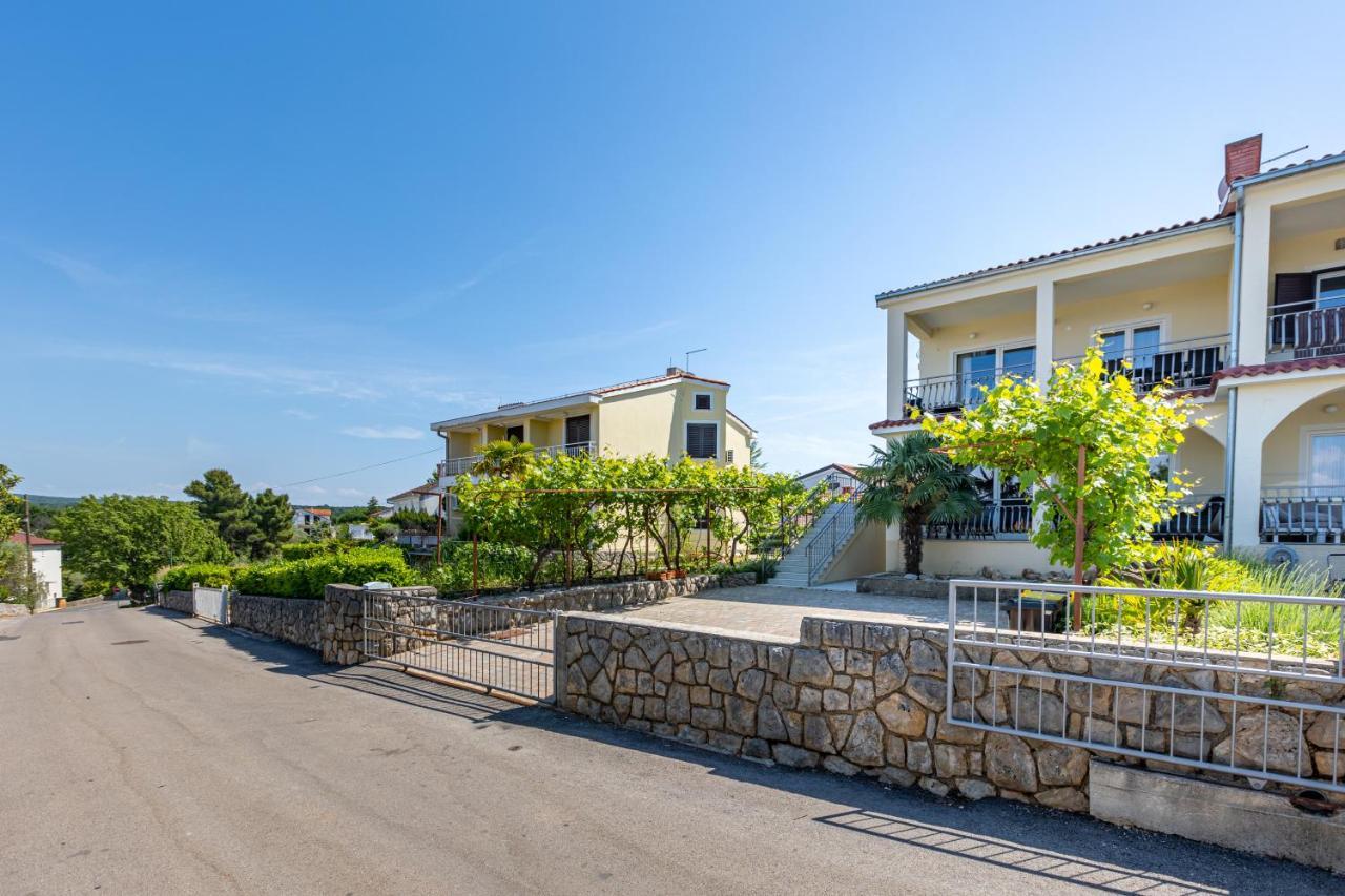 Apartment Ana Vantacici Exterior photo